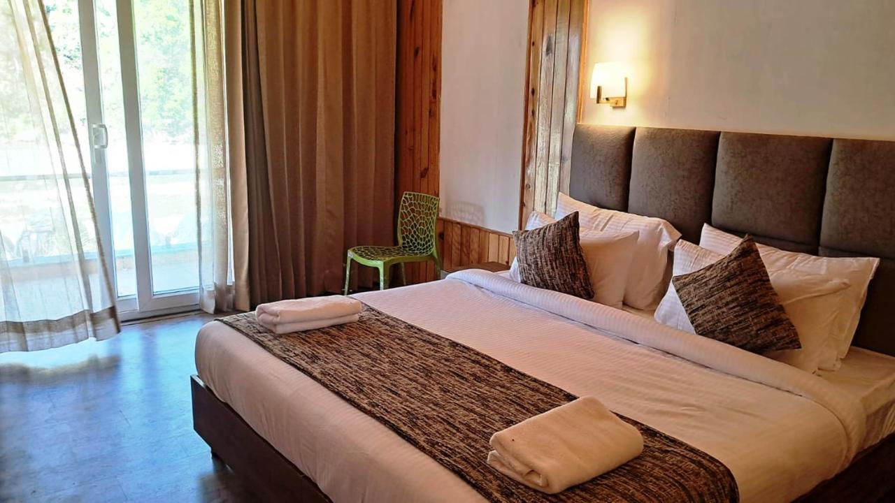 Qcent Woods Resort & Spa, Rishīkesh Exterior foto