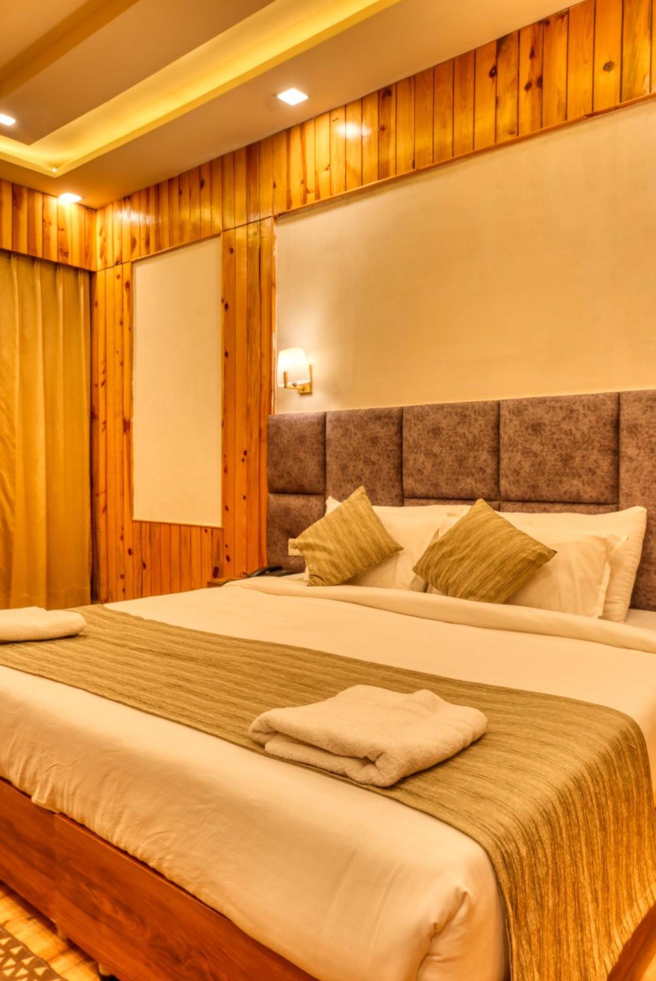 Qcent Woods Resort & Spa, Rishīkesh Exterior foto