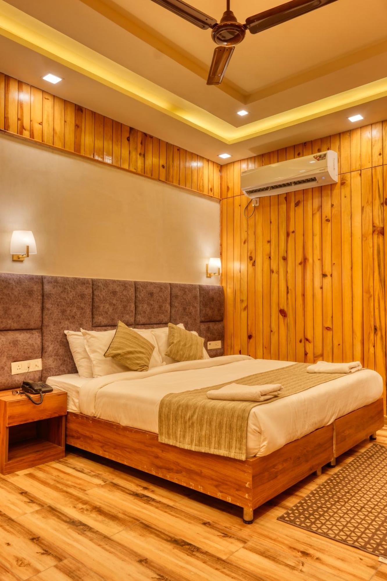 Qcent Woods Resort & Spa, Rishīkesh Exterior foto